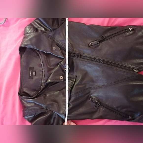 ** SOLD ** RUDSAK Leather vest size XS - Picture 7 of 7